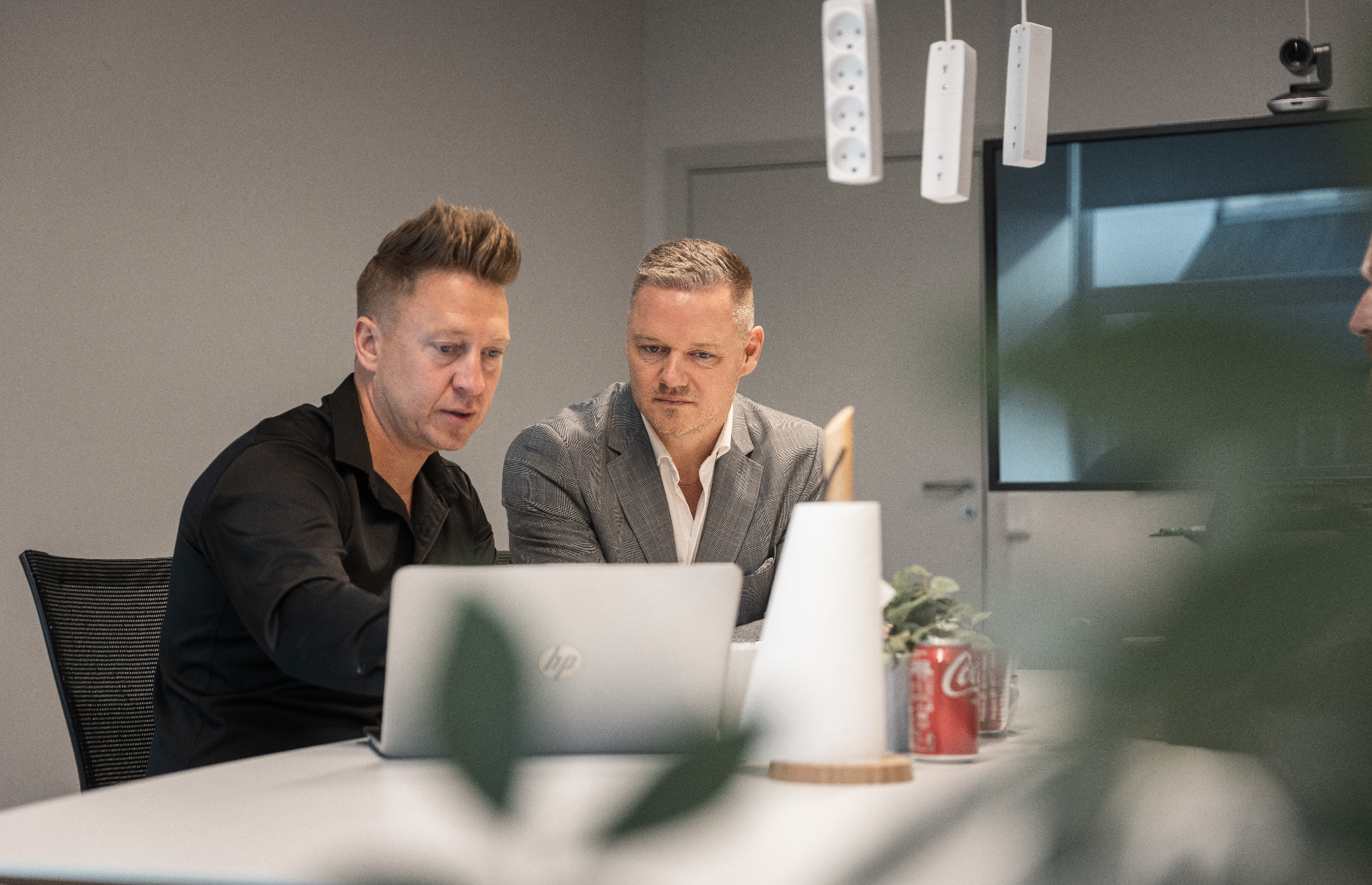 Elektrikere og VVS'ere i EL i AS-arbejdstøj — bliv selvstændig partner under vores autorisation
